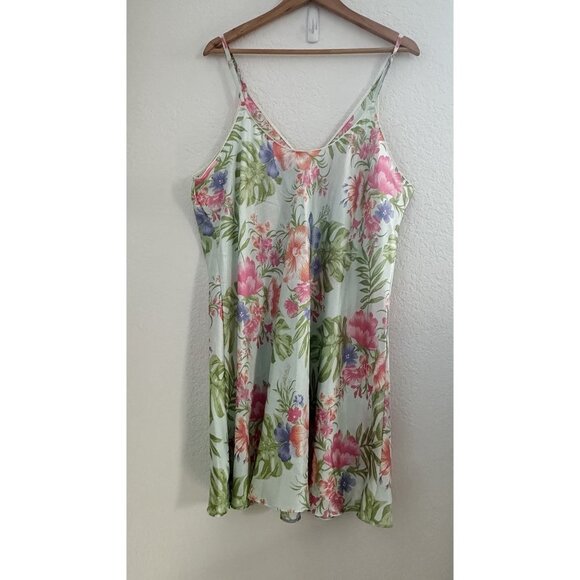 ENCHANTING Women’s Green Hawaiian Floral V-Neck Satin Chemise Nightgown 2X Boho - Picture 4 of 9